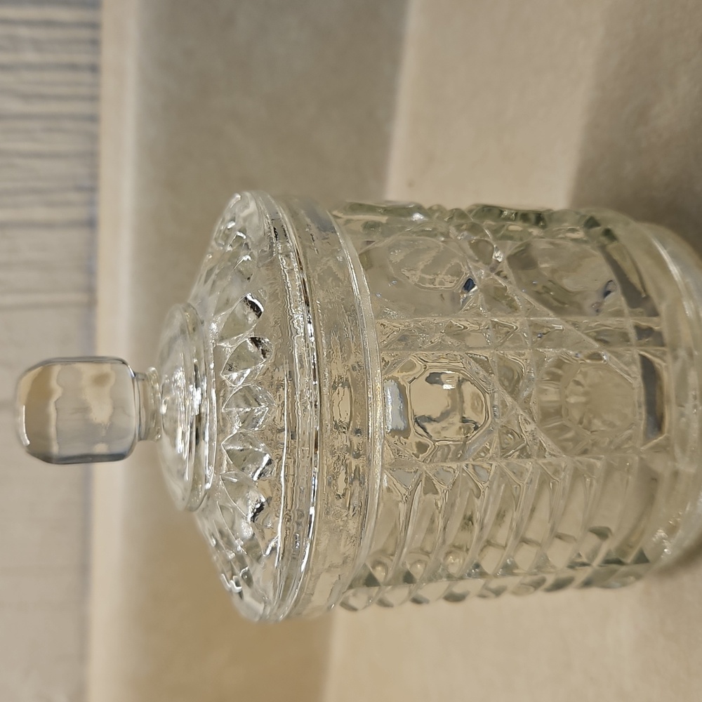 Vintage Windsor Clear Sugar Bowl and Lid by Federal Glass, Button and Cane